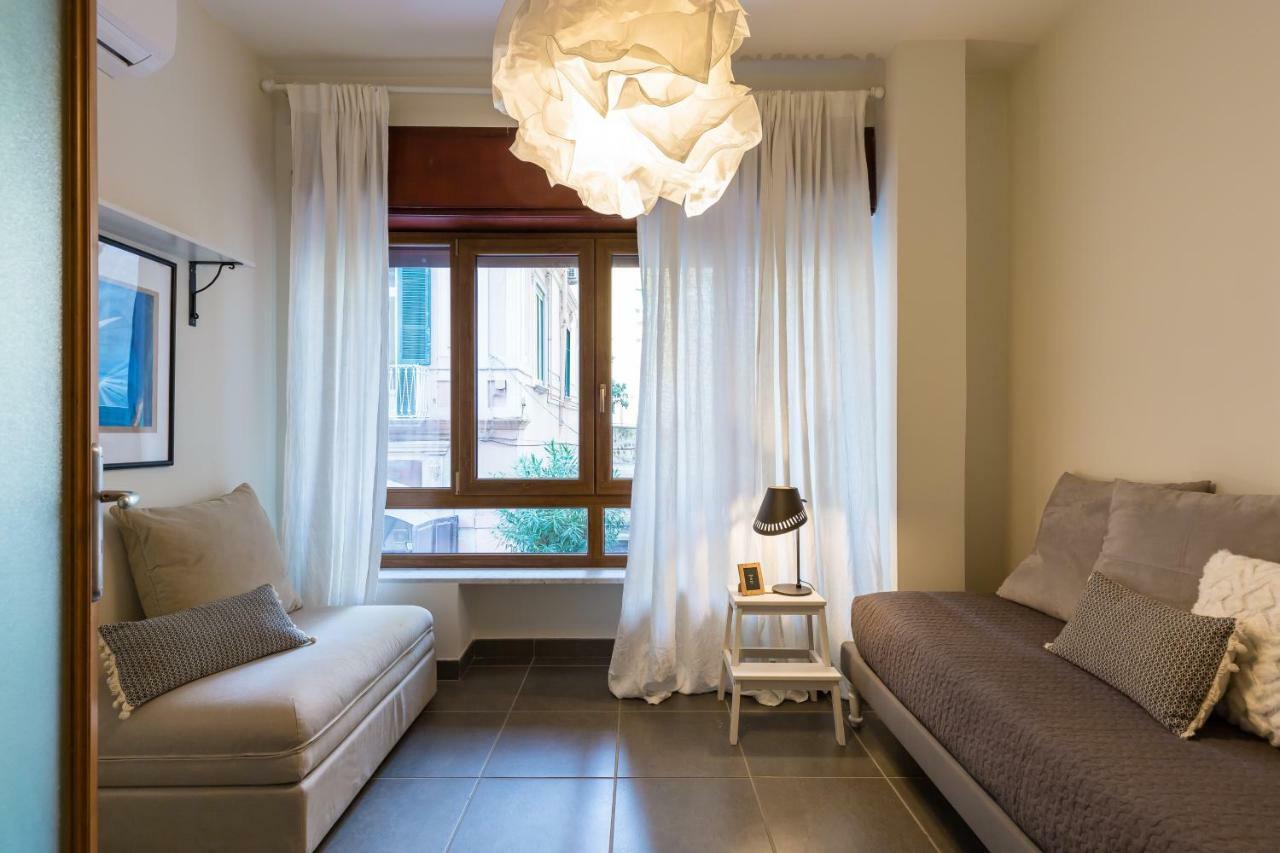 Starhost - Casa Del Capitano Apartment Salerno Luaran gambar